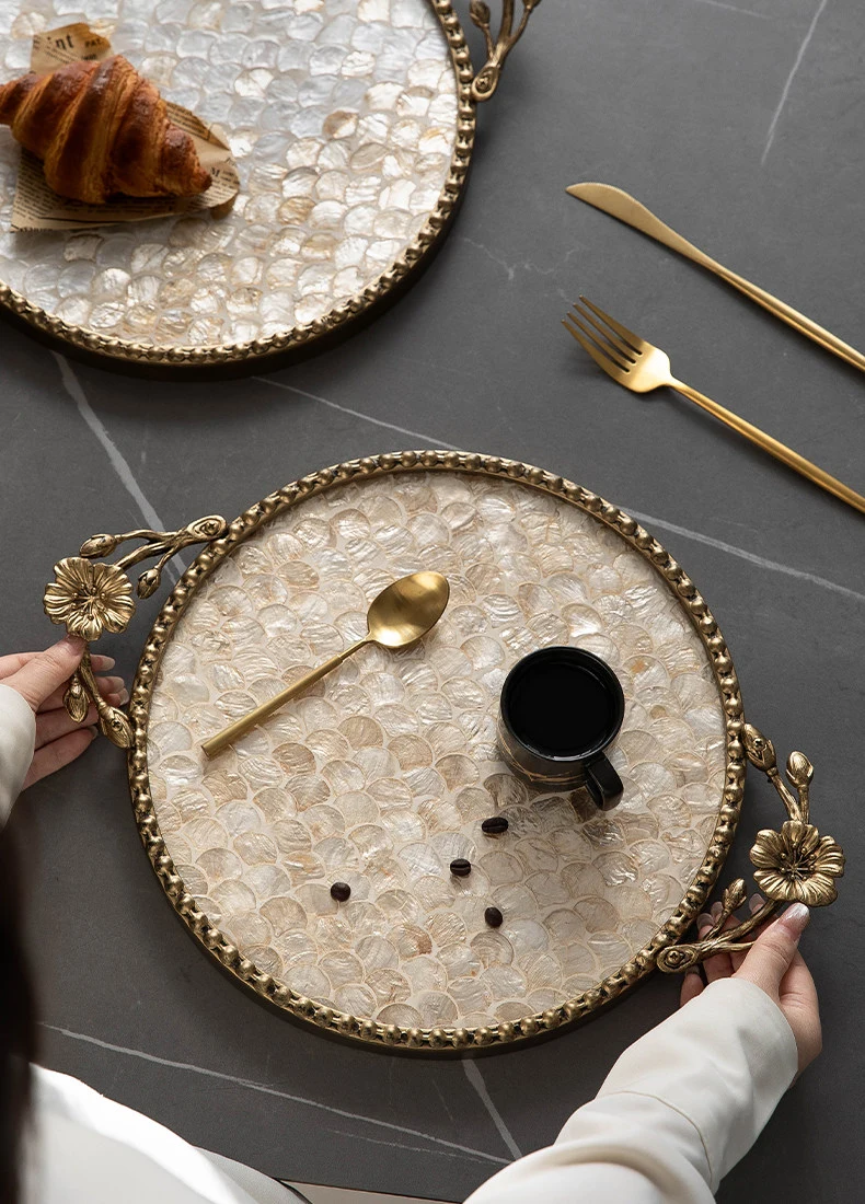 scene-02-coffee-table