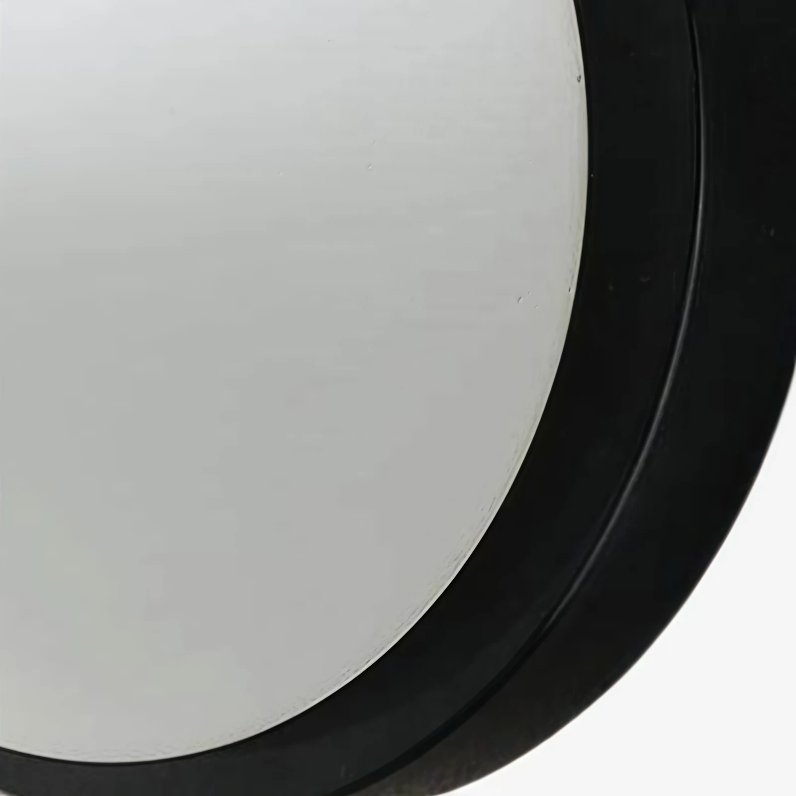 Conical glass with sculptural finishes 2